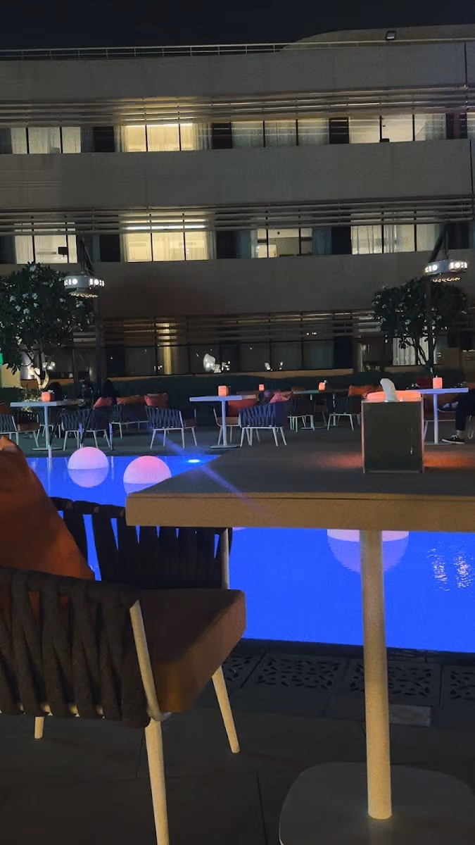 10:10 Lounge