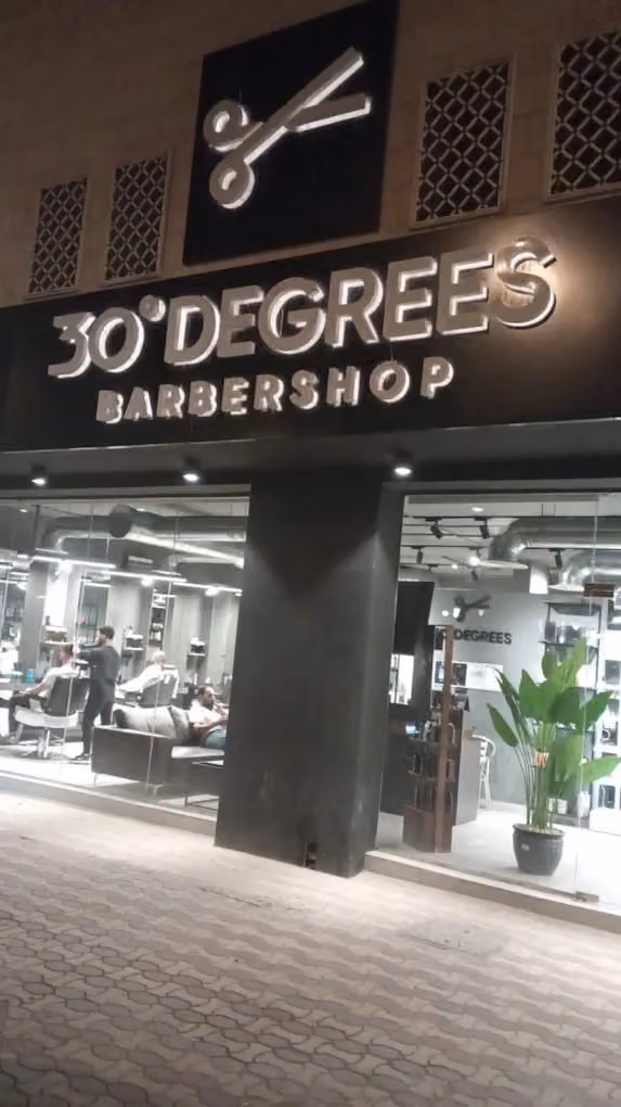 30 Degrees barbershop