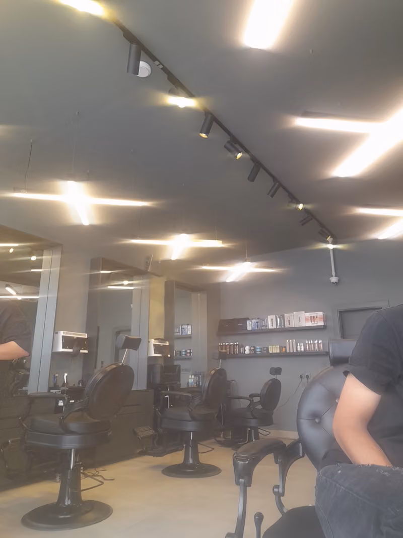 30 Degrees barbershop