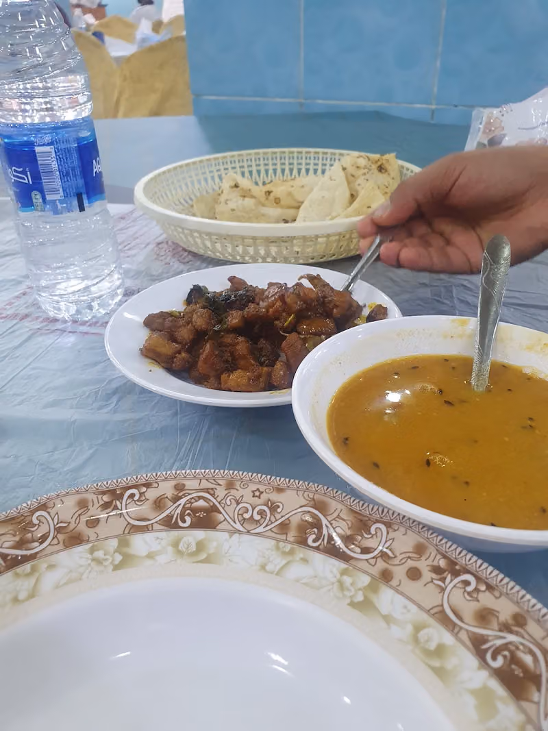 3R Riya Restaurant