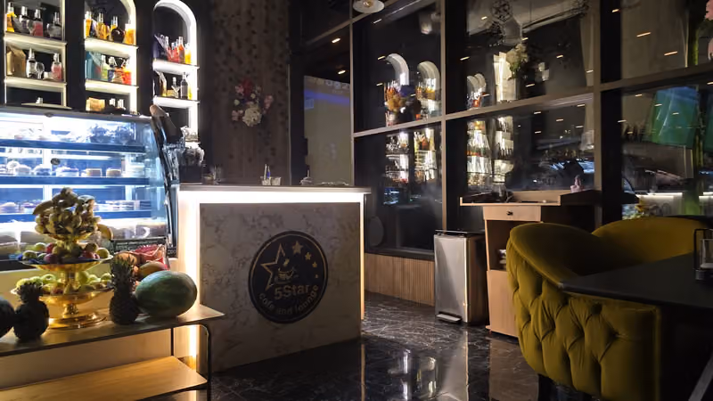 5 Star Café & Lounge