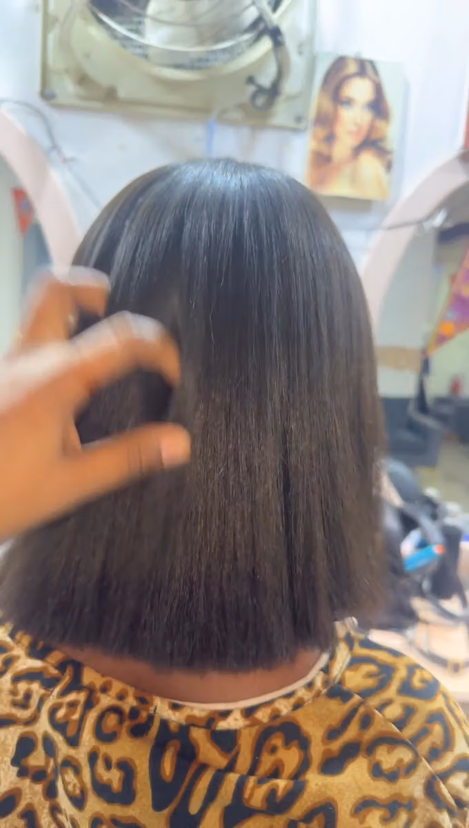 6 Stars Salon