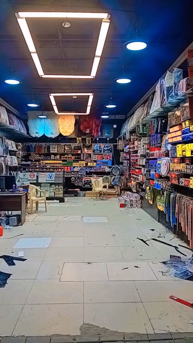 عالم القوة لزينة ألسيارات