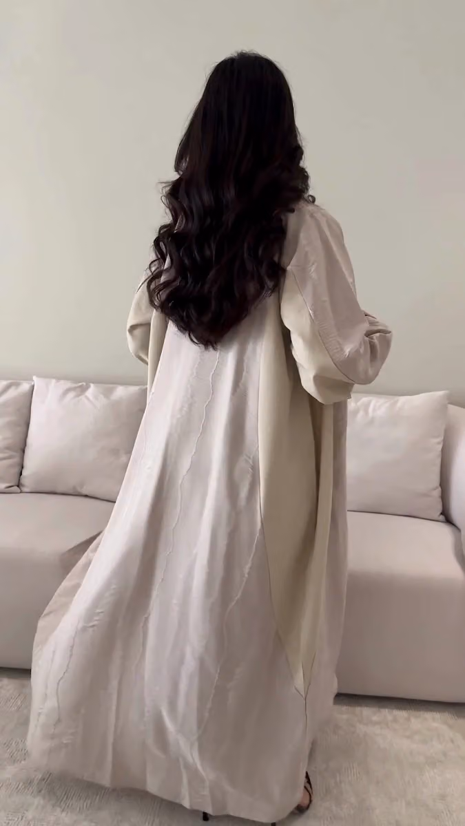 عبايات النجمة الناعمة السلام مول