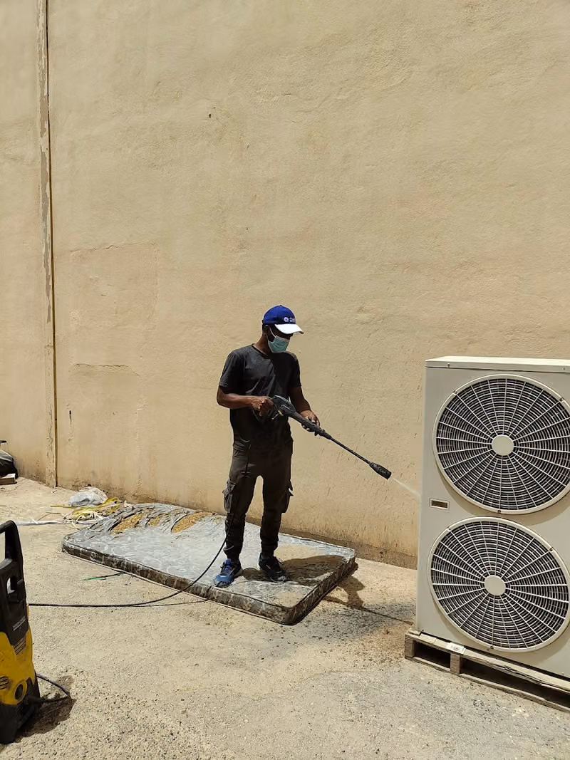 AC technician Jahangir alum
