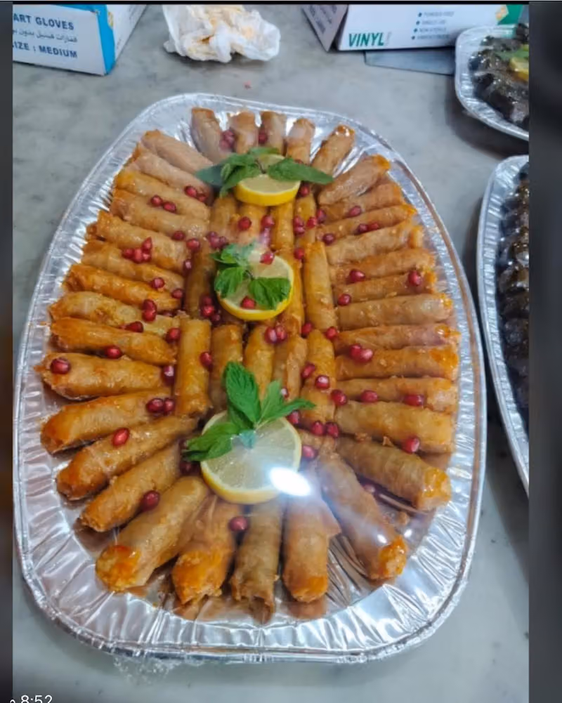 عدنان للسمبوسه و البف و المعجنات