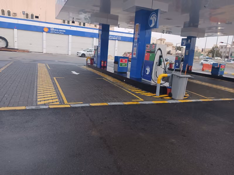 محطة بنزين فيول