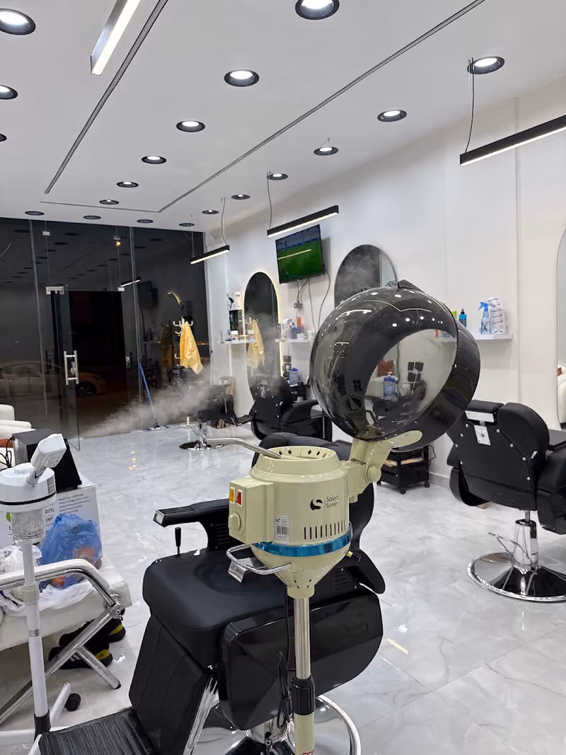 💈عديد المزايا للحلاقة الرجالية(Barber shop)💈