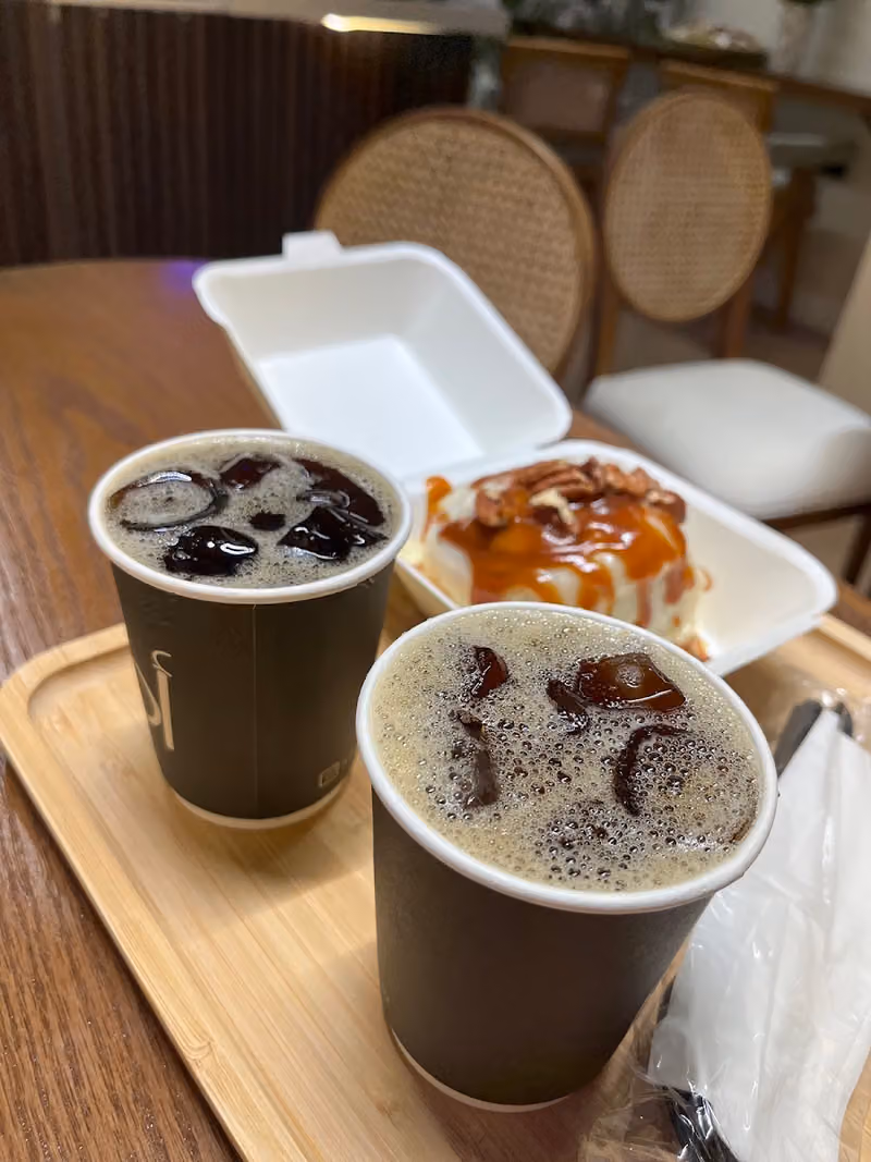 أديم كافيه - Adeem Cafe