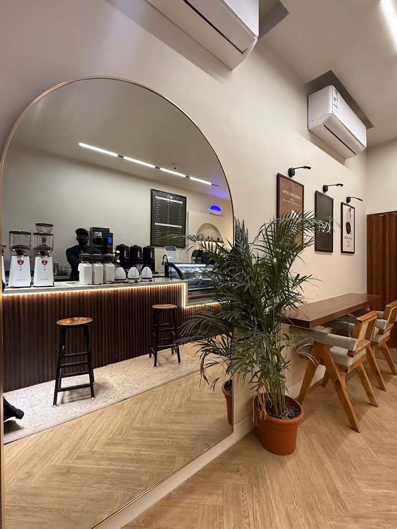 أديم كافيه - Adeem Cafe