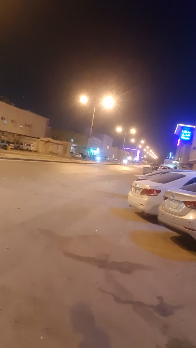 اجنحة اديم الفندقية