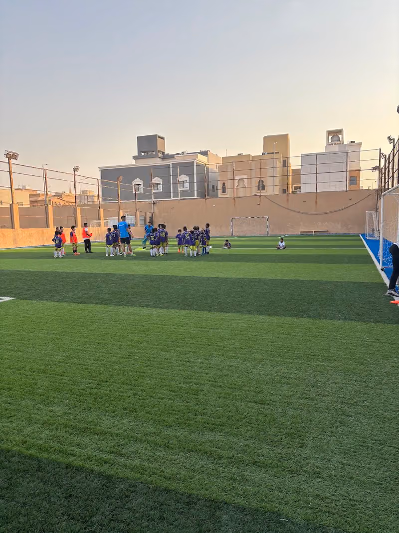 أكاديمية الفتيان الرياضية