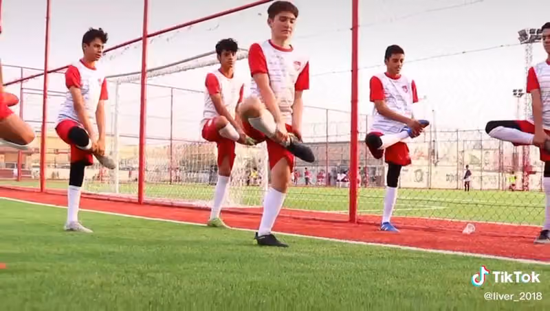 اكاديمية الليفر لكرة القدم