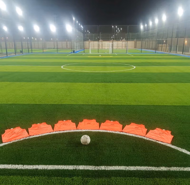 اكاديمية المحترف فرع المرسلات بنات