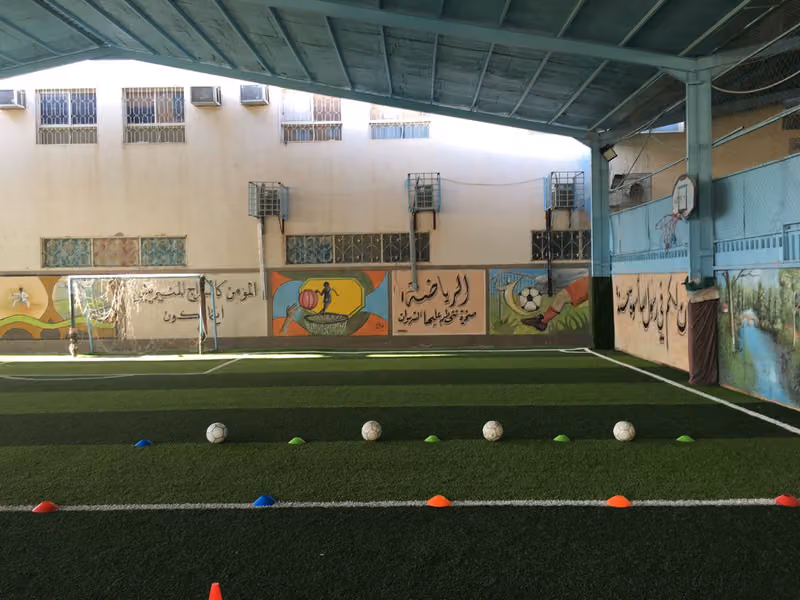 أكاديمية النجوم الرياضية ( عالم المواهب ) فرع طويق