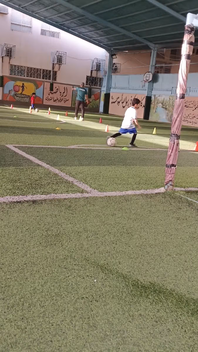أكاديمية النجوم الرياضية ( عالم المواهب ) فرع طويق