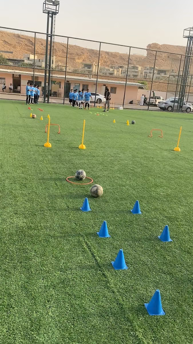 أكاديمية لبن