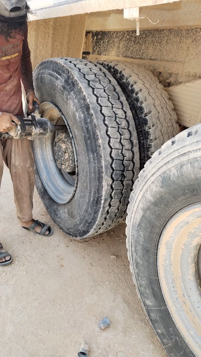Al MUSAFER TYRES REPAIRING GARAGE