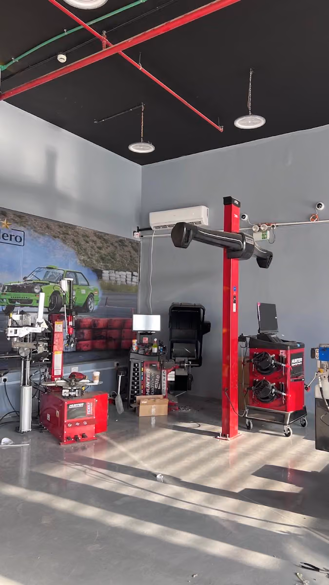AL THURAYA TIRES AUTO SERVICES CO. (MERO) شركة إطار الثريا لخدمات السيارات(ميرو)