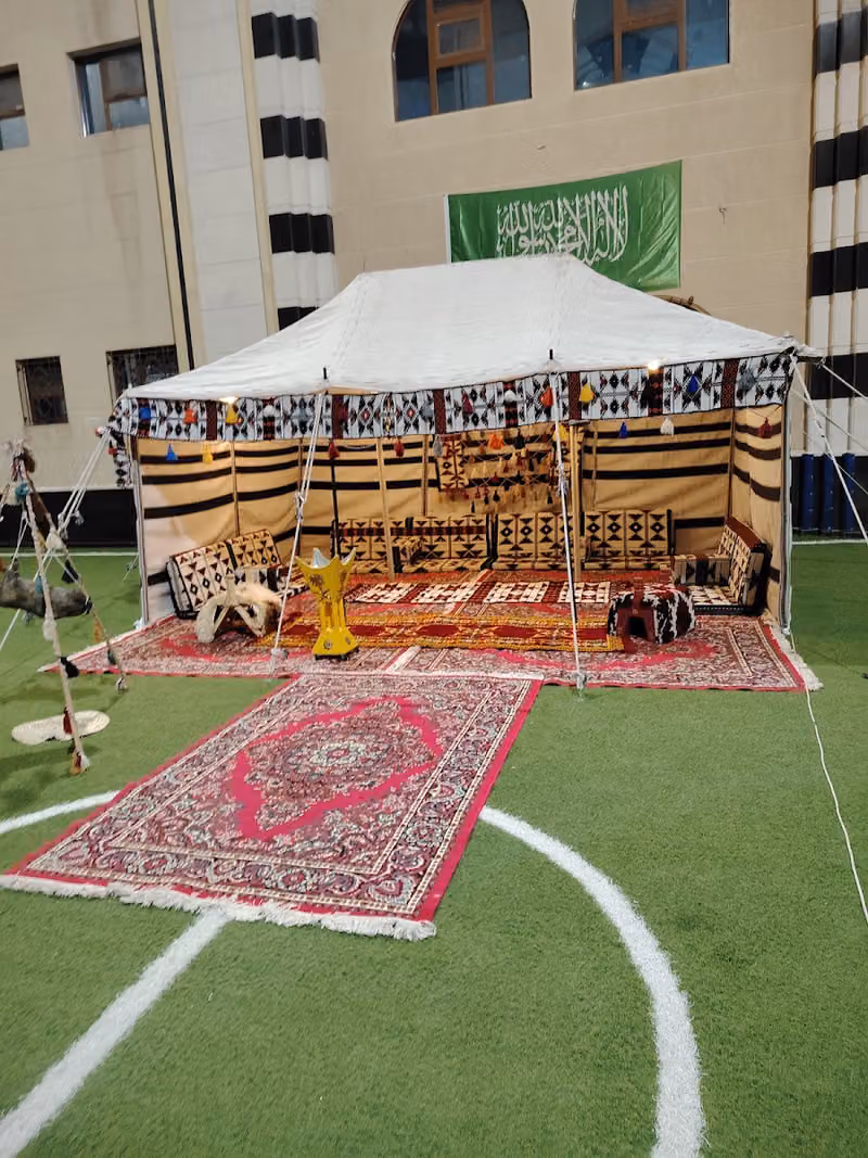 الاعلام الداخلي ، المطبوعات ، النشر الالكتروني ، إدارة التراخيص