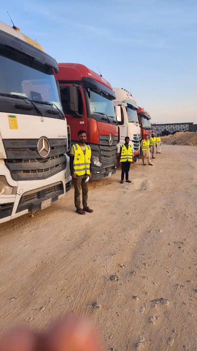 الاعمال اللوجستية للتخليص الجمركي والنقل والتخزين والشحن