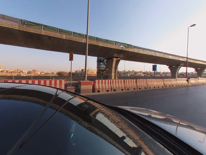 الاعمال اللوجستية للتخليص الجمركي والنقل والتخزين والشحن