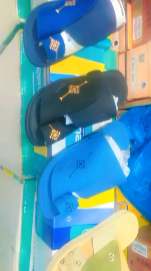 الأحذيةشارع حسان بن ثابت النسیم