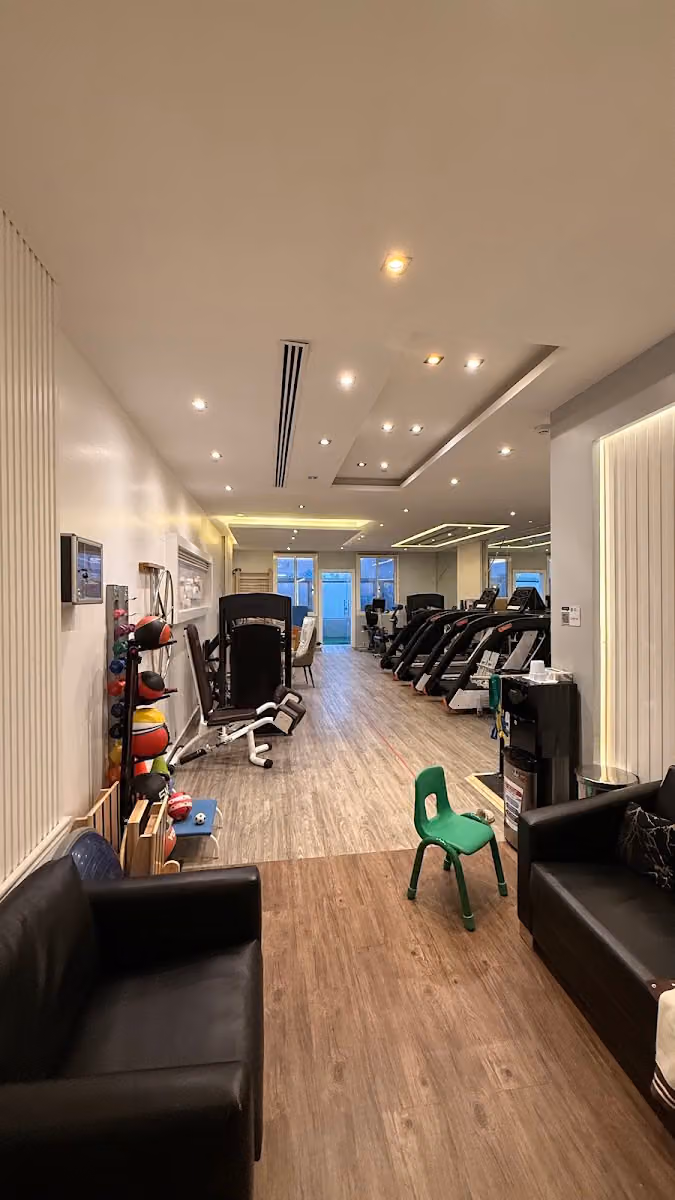 الأخصائيون للعلاج الطبيعي - فرع الملقا Physical Therapists Center - AlMalga branch -