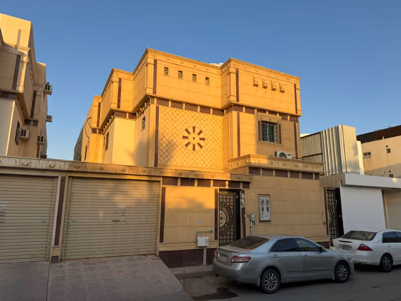 العنقود العقارية