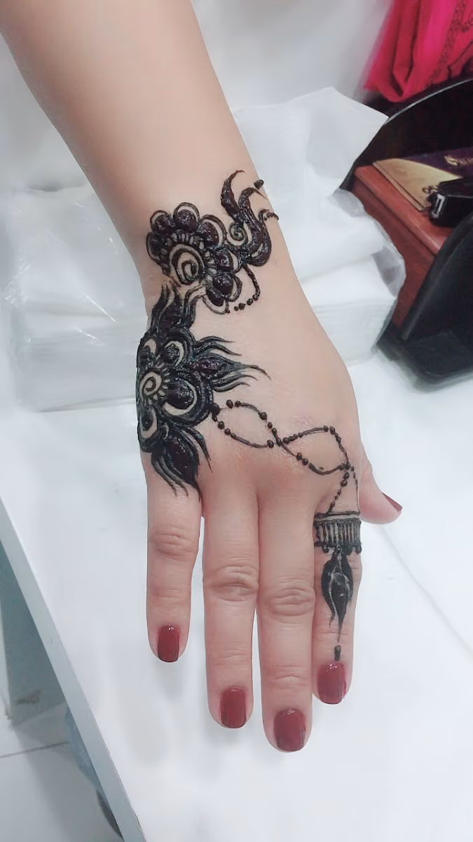 Albinia Beauty Parlor Women's Body Care and women's grooming ألبينيا بيوتي بارلور للعناية بالجسم والعناية بالمرأة النسائية