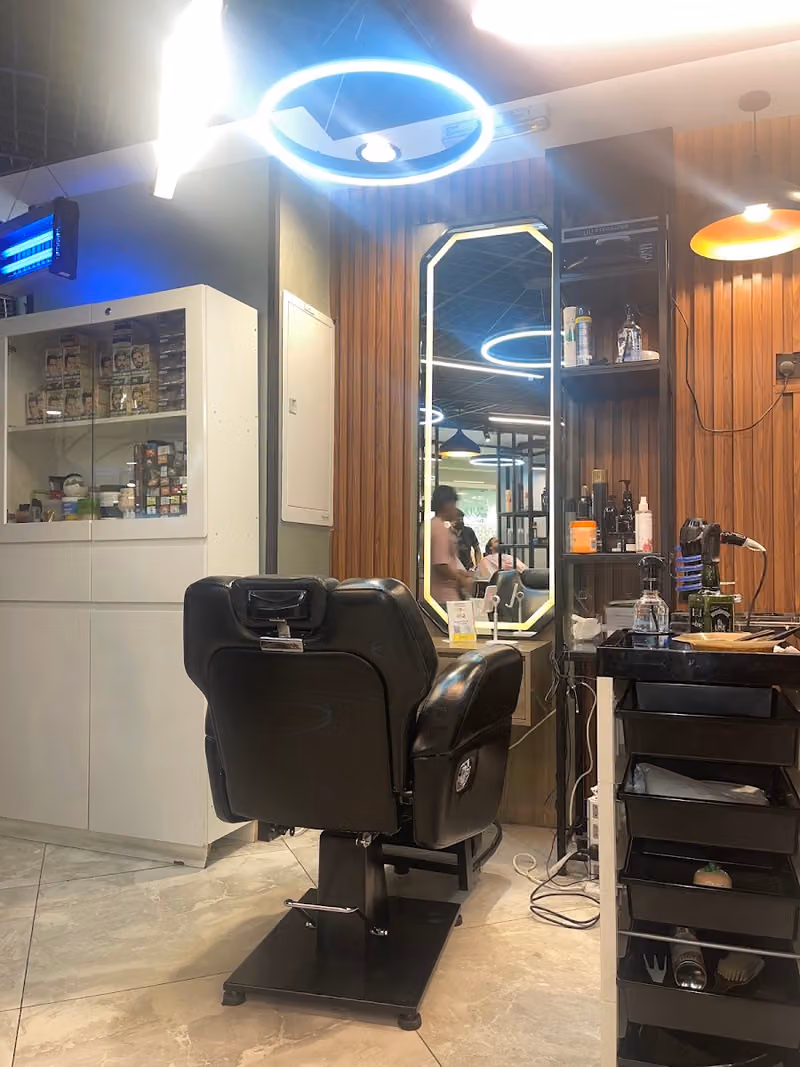 Albinia Mens & Kids Salon