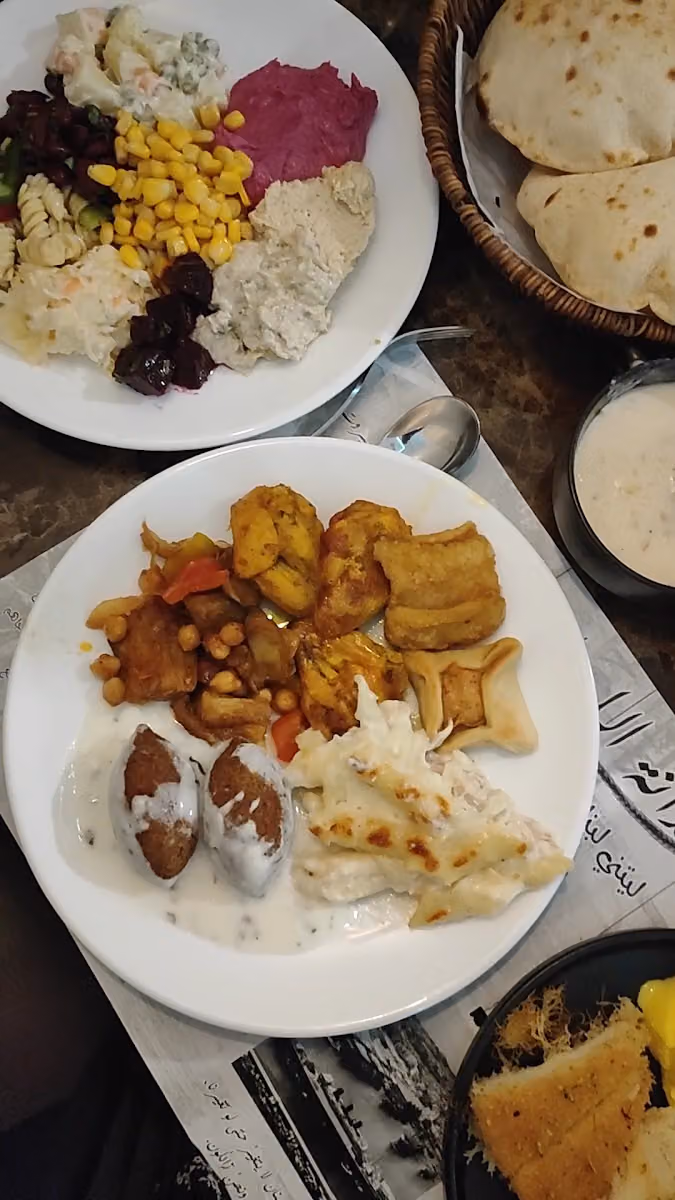 مطاعم الدانة اللبنانية