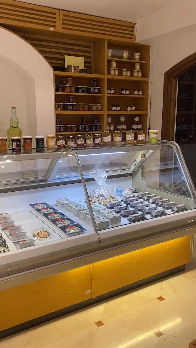 Le Gourmet الذواق