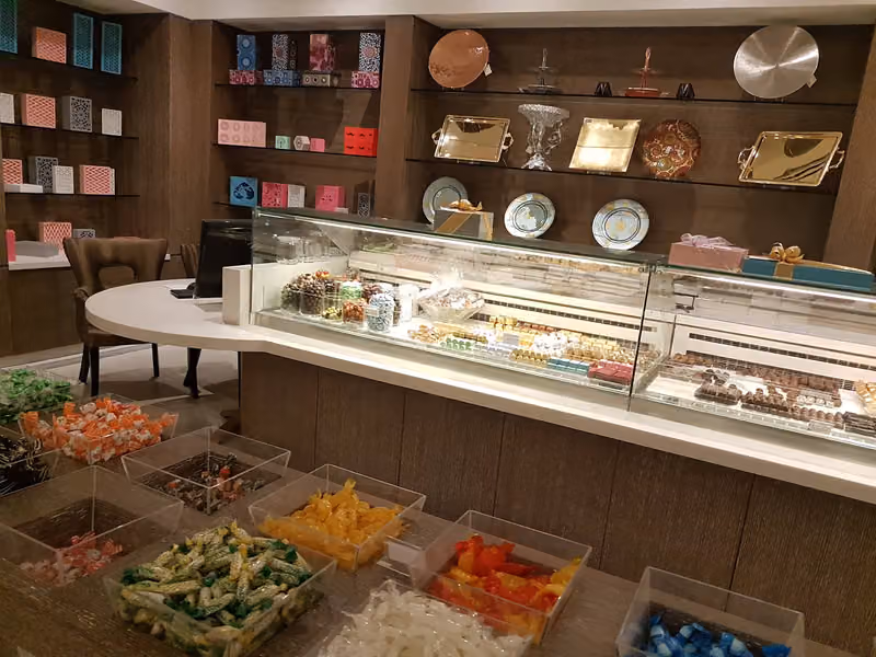 Le Gourmet الذواق