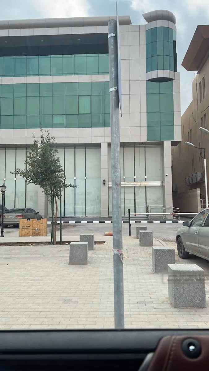 الدكتور عبدالعزيز آل طالب للمحاماة والاستشارات القانونية