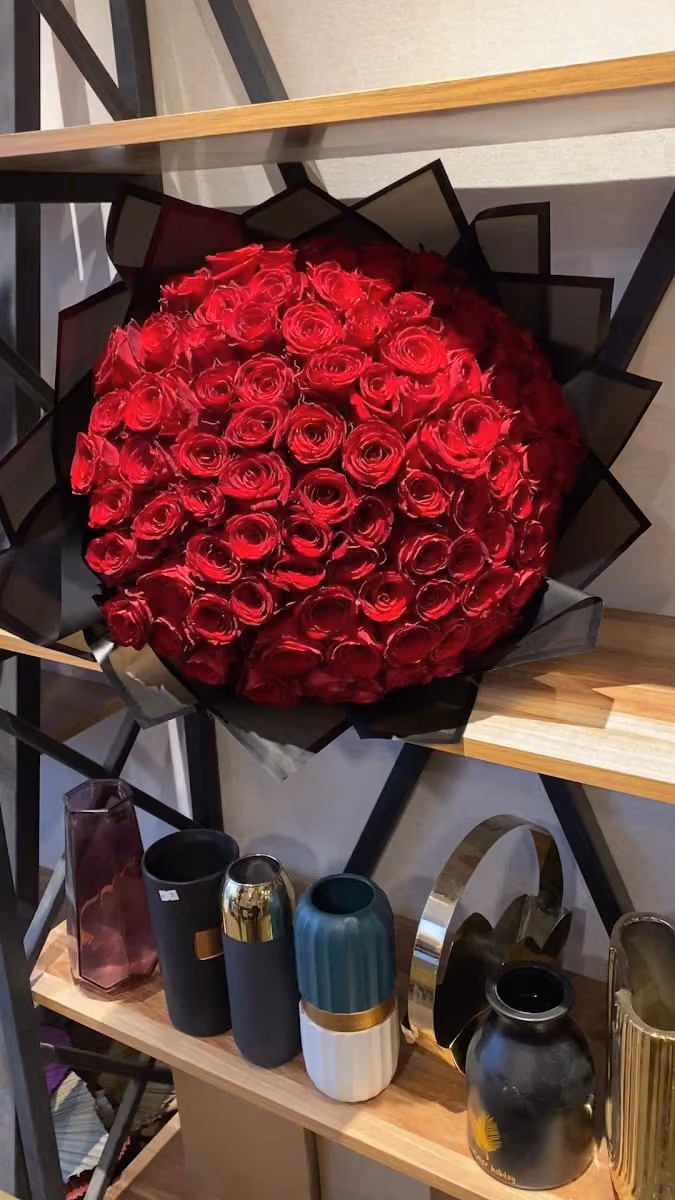 الهدية الصغيرة محل ورد و محل هدايا للتنسيق الهدايا باقات ورود