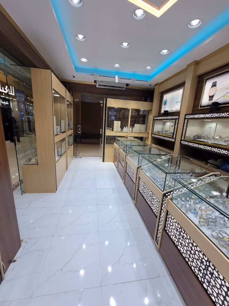 الحميضي وبن حاتم للساعات
