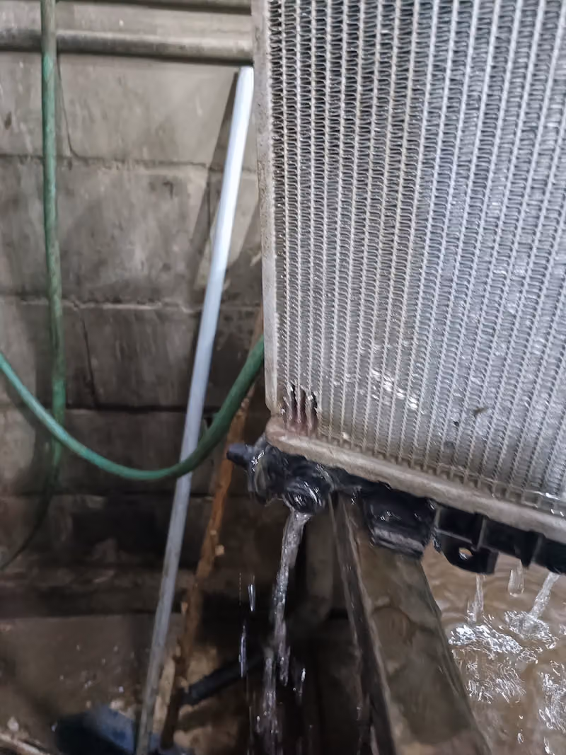 Ali Hindi Radiator