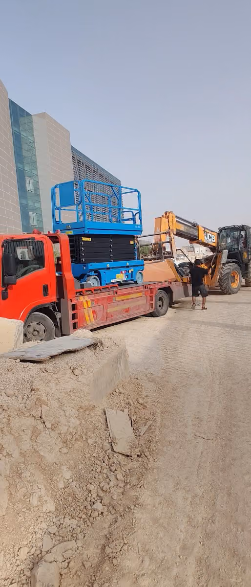 الكامل لتاجير الرافعات الشوكيه والمعدات الثقيله