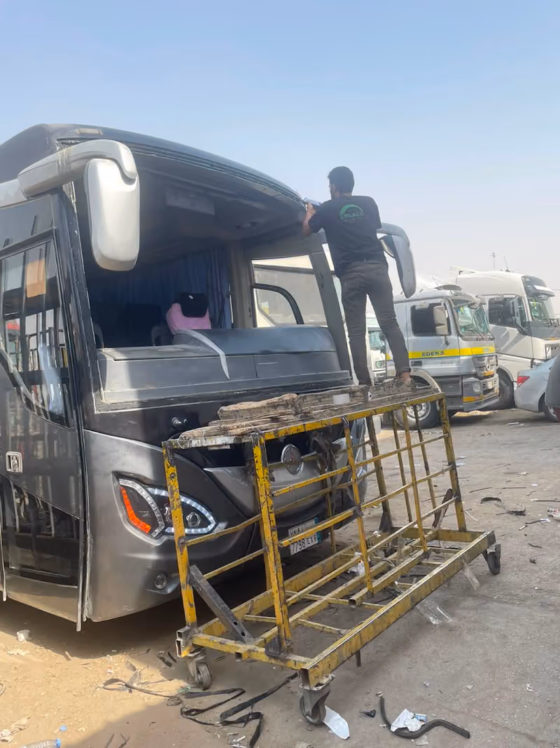 المهري لزجاج السيارات