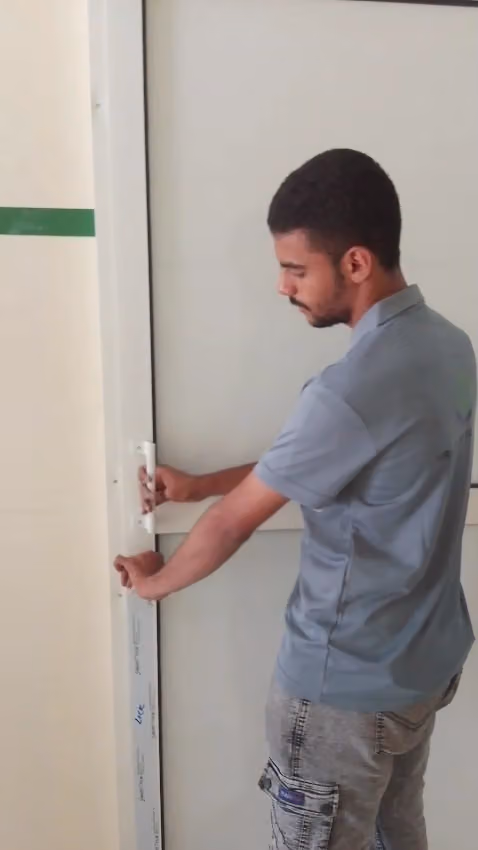 المنيوم تفصيل ابواب ودرايش وشبابيك ومطابخ....صيانه وفك وتركيب جميع اعماااال الألمنيوووم