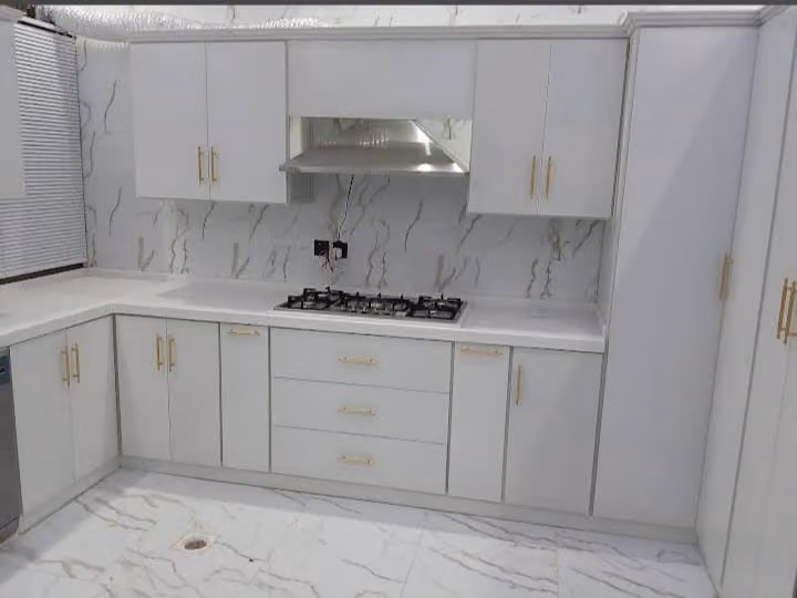 المنيوم وزجاج