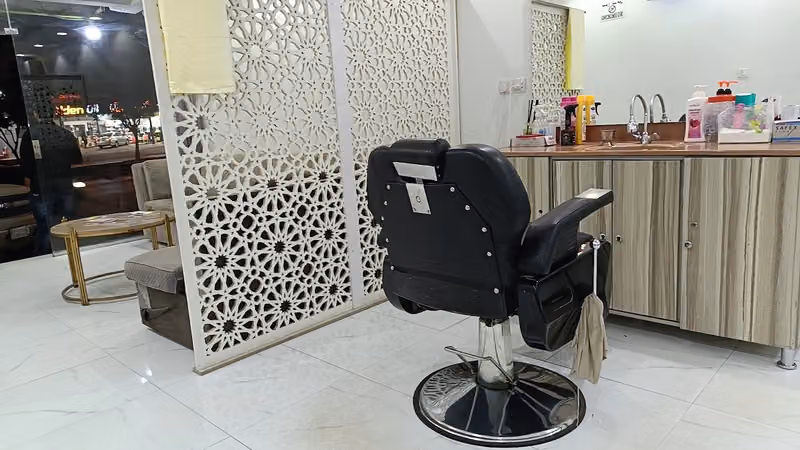 المنزل الساطع للبلاستيك و المنظفات