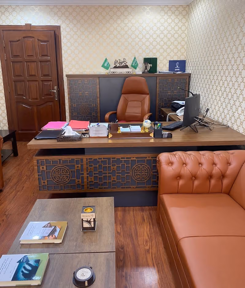 الموثق و المسجل العيني حسام الثبيتي موثق وكالات وافراغ عقاري