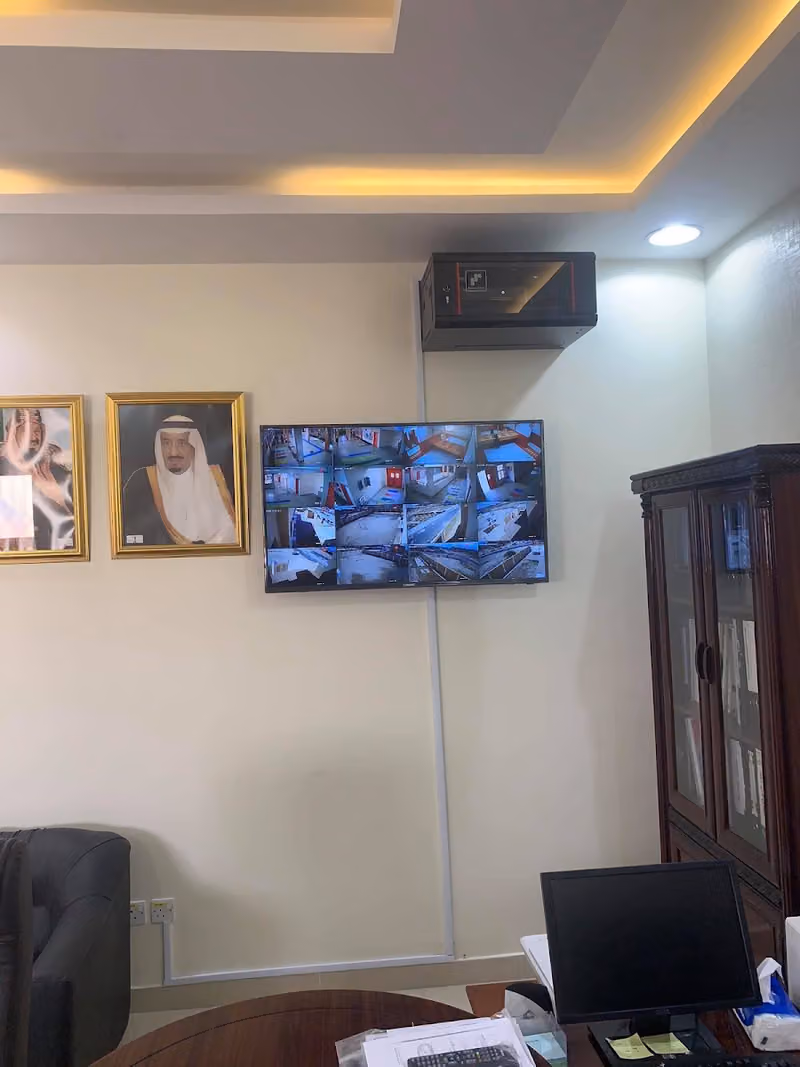 النخبه لكاميرات المراقبه وأجهزة الانذار