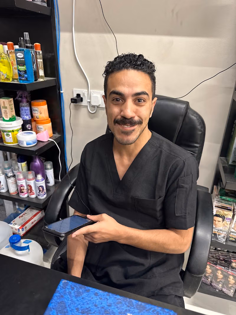 القناع الذهبي للحلاقه