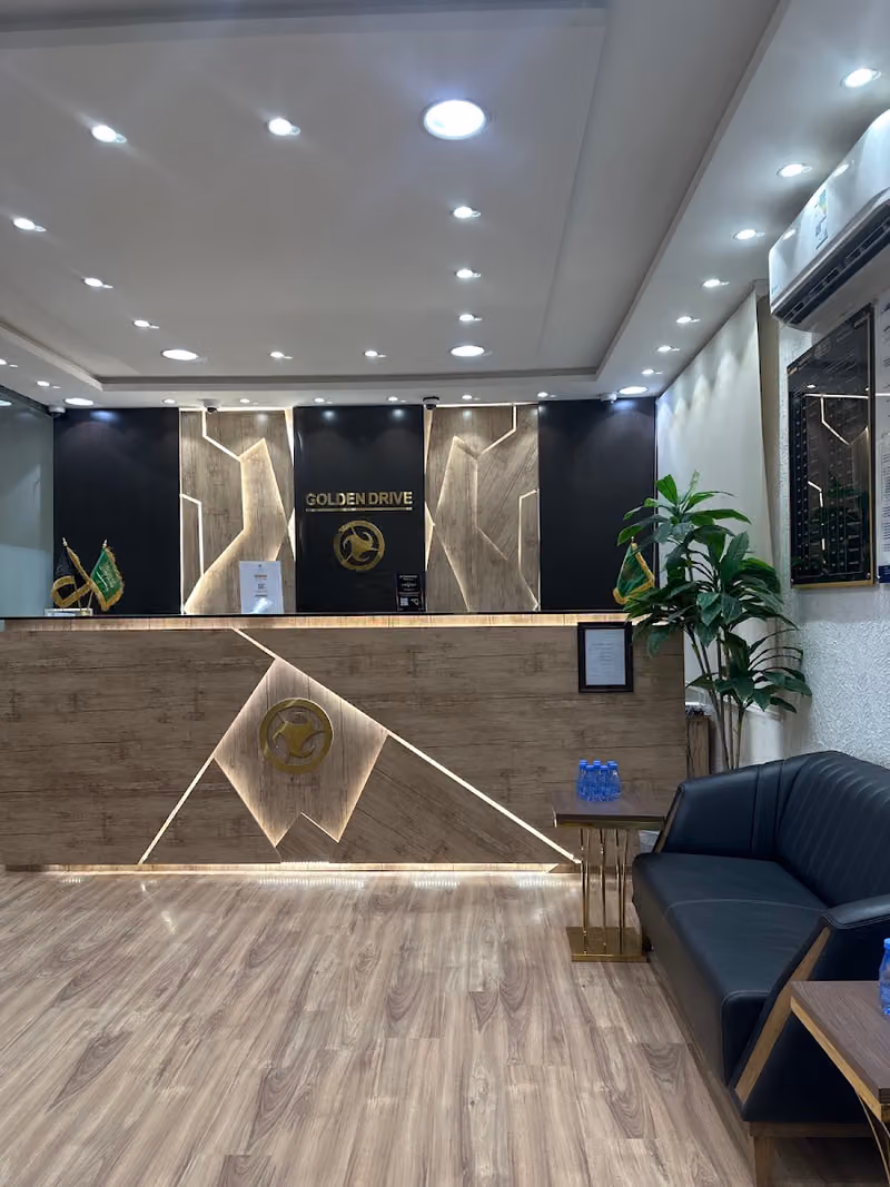 القيادة الذهبية لتاجير السيارات