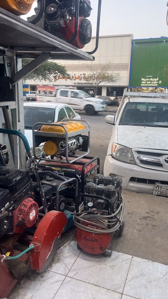 الشيخ لتأجير المعدات الصناعية وبيع مواد البناء