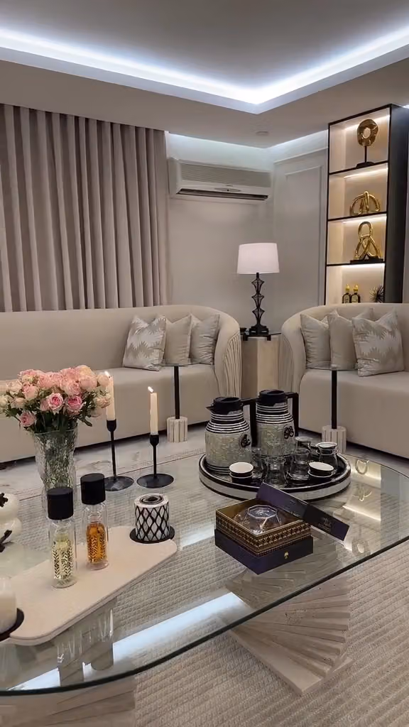 الستاير و المجالس