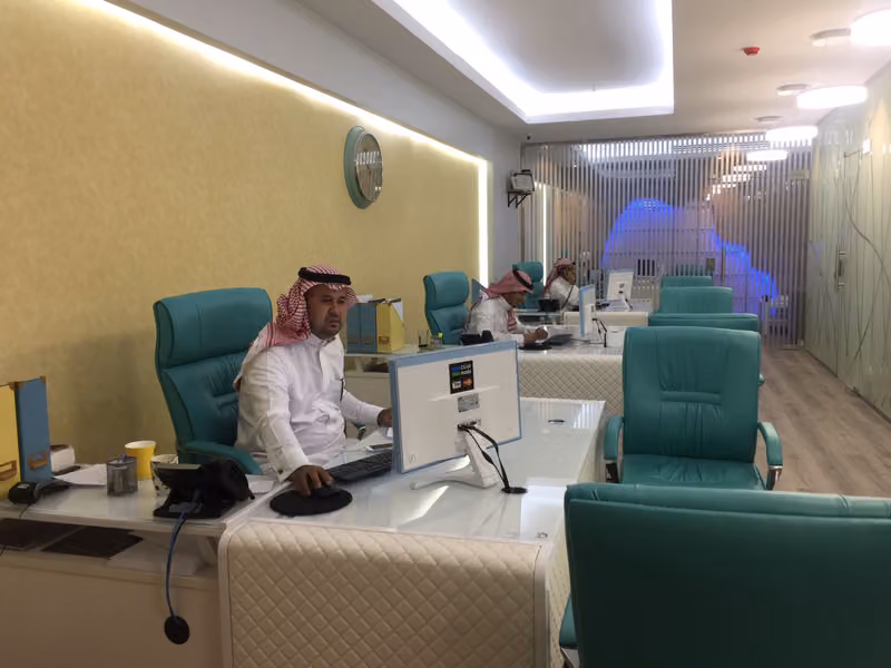 الثقة الدائمة للاستقدام
